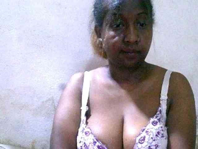 Sylivinaahh webcam