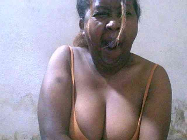 Sylivinaahh webcam