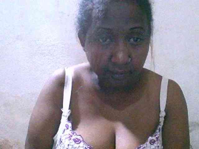 Sylivinaahh webcam