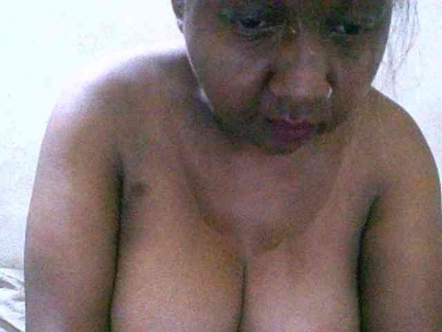Sylivinaahh webcam