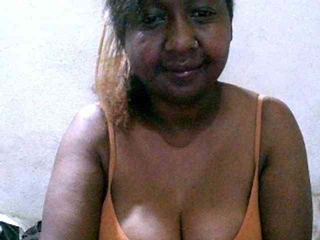 Sylivinaahh webcam