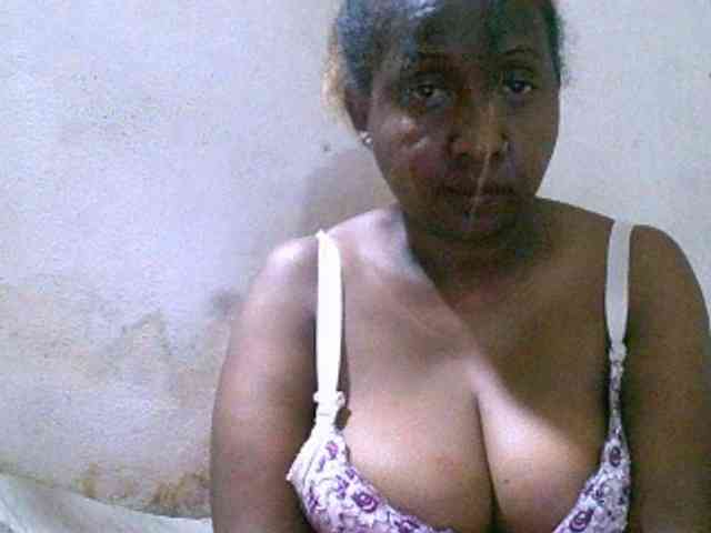 Sylivinaahh webcam