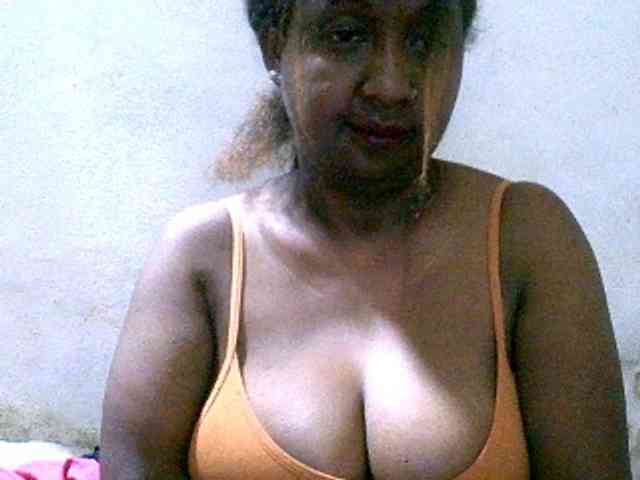 Sylivinaahh webcam