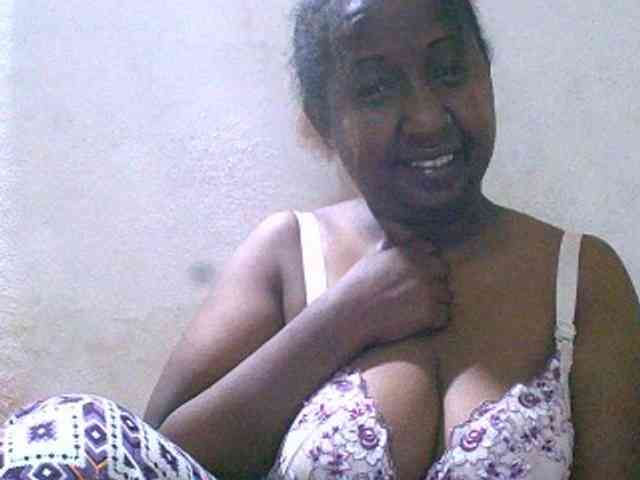 Sylivinaahh webcam