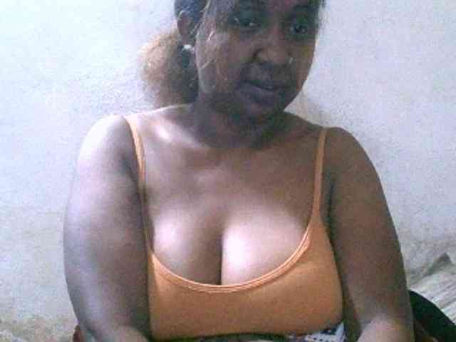 Sylivinaahh webcam
