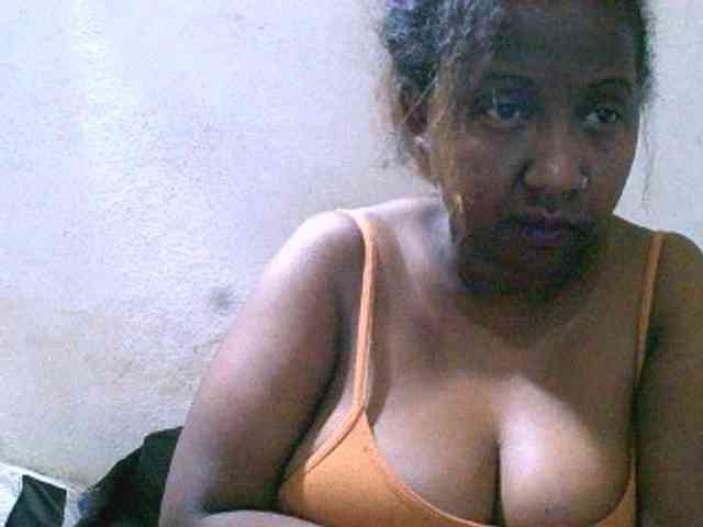 Sylivinaahh webcam