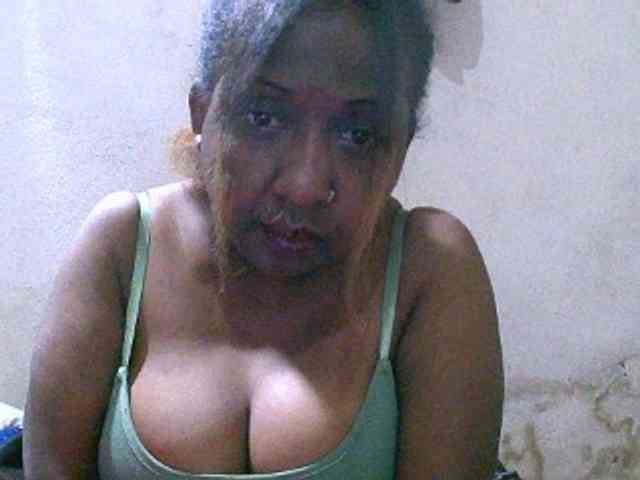 Sylivinaahh webcam