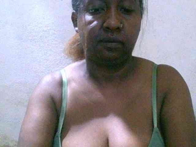 Sylivinaahh webcam