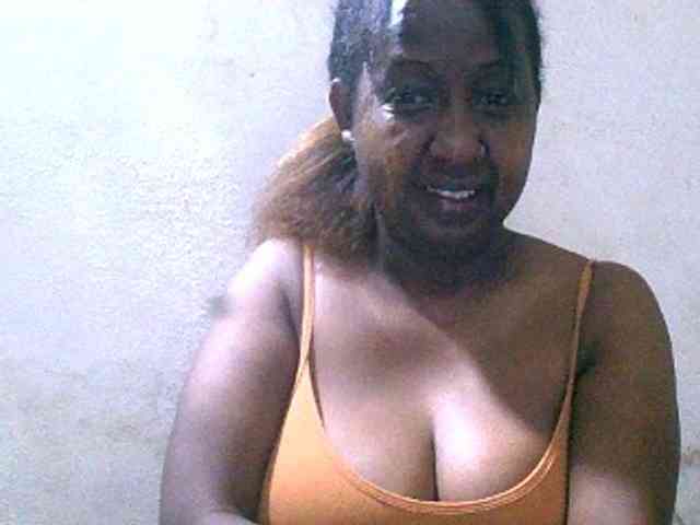 Sylivinaahh webcam