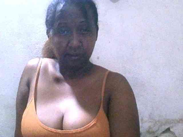Sylivinaahh webcam