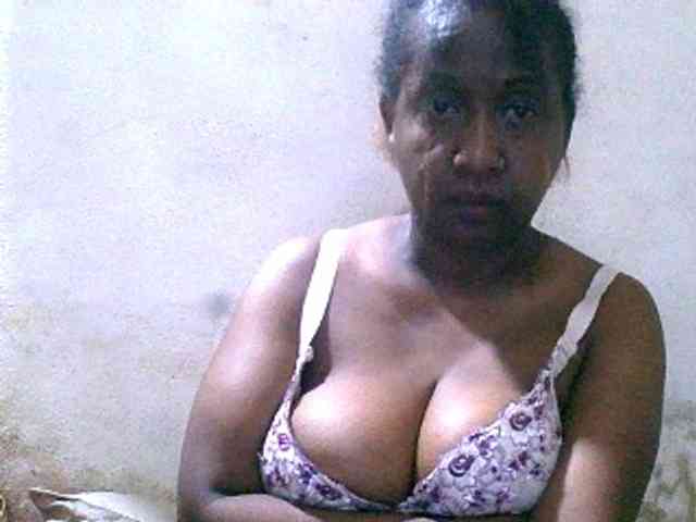 Sylivinaahh webcam