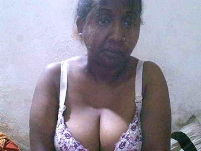 Sylivinaahh webcam