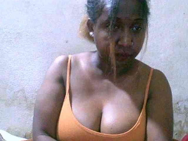 Sylivinaahh webcam