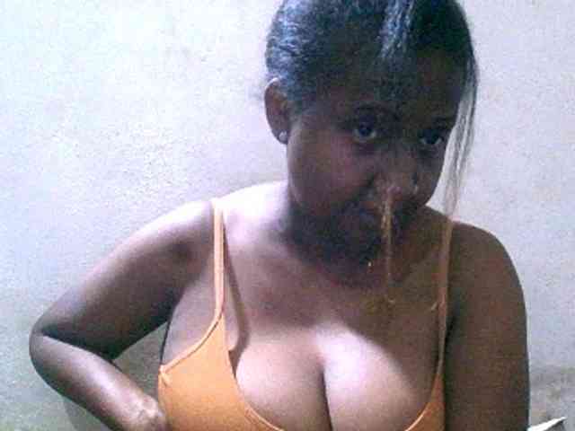 Sylivinaahh webcam
