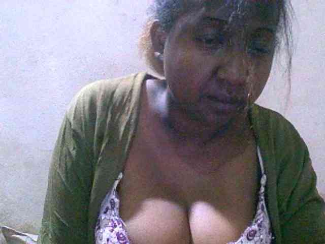Sylivinaahh webcam