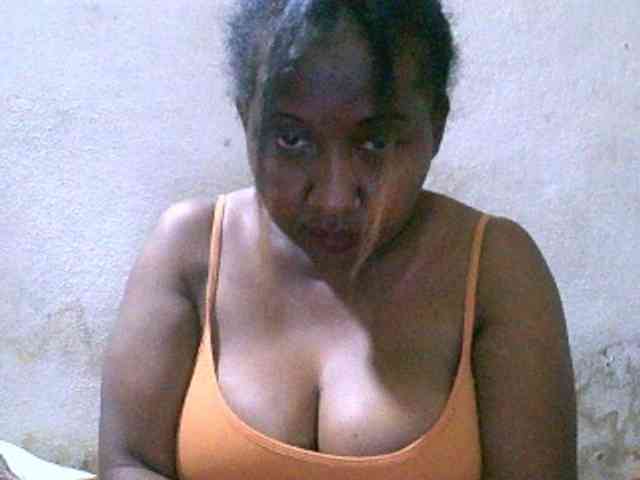 Sylivinaahh webcam