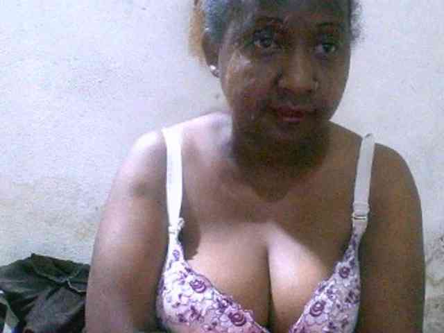 Sylivinaahh webcam