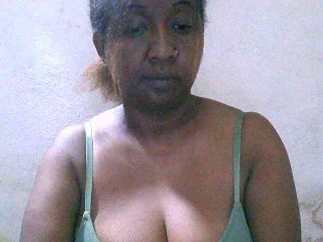 Sylivinaahh webcam