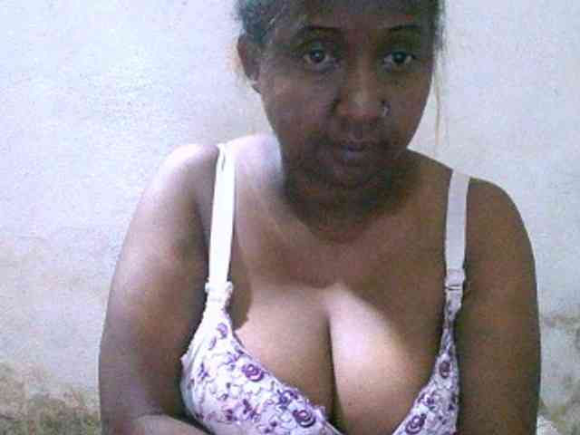 Sylivinaahh webcam