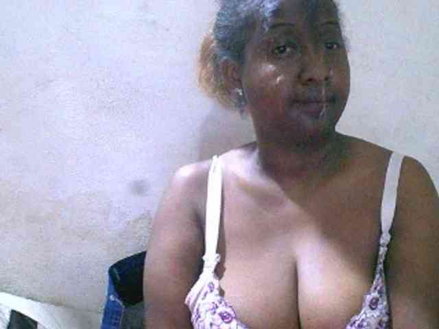 Sylivinaahh webcam