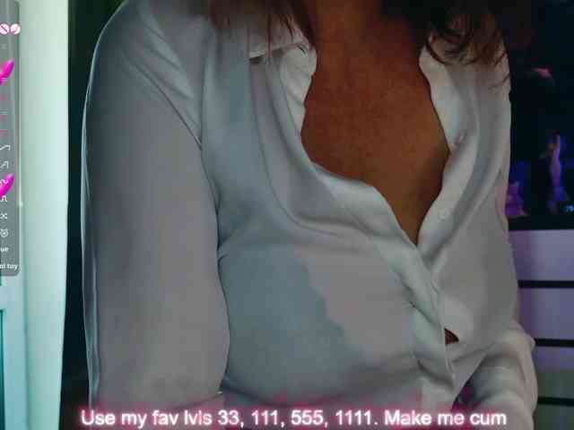 Satisfy_Me webcam