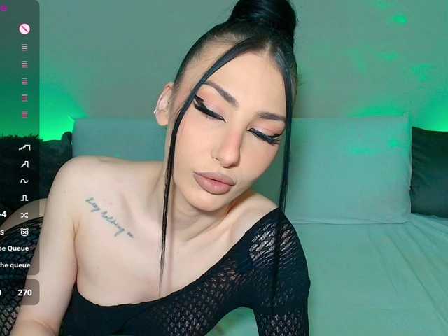 VickyLouna's BongaCams show and profile