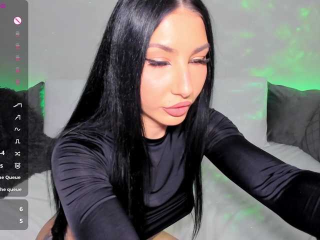 Sex chat gratuit in direct cu VickyLouna pe BongaCams