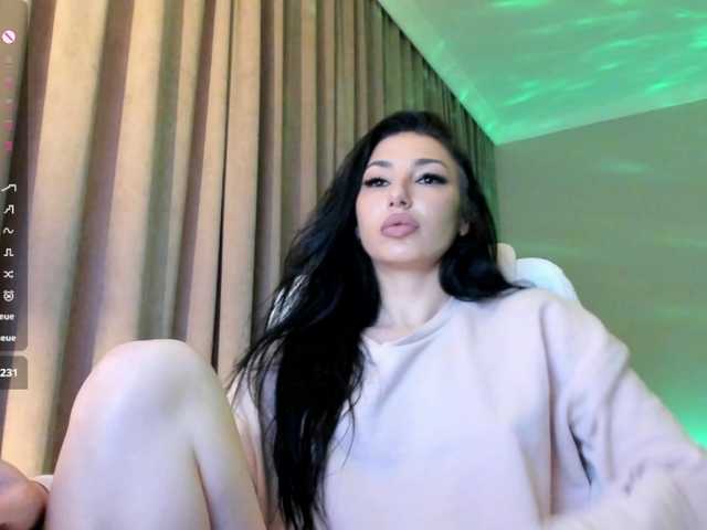 Sex chat gratuit in direct cu VickyLouna pe BongaCams