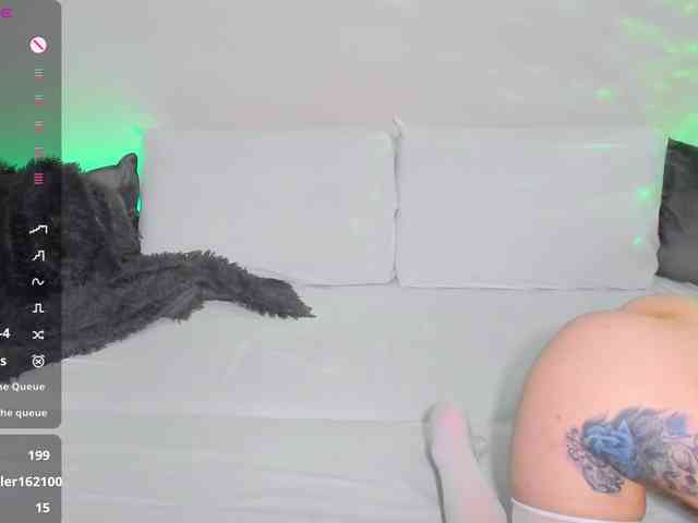 VickyLouna VickyLouna