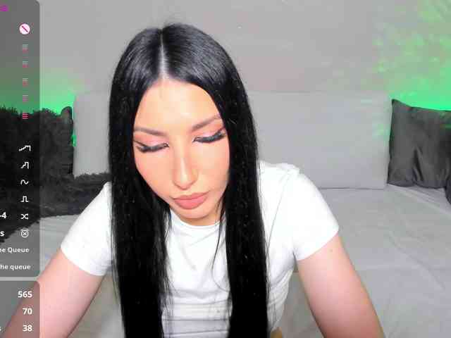 VickyLouna VickyLouna