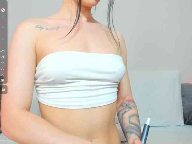 VickyLouna webcam
