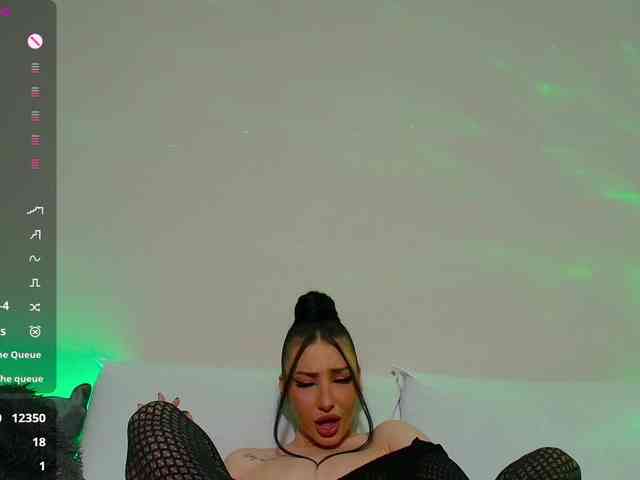 VickyLouna VickyLouna