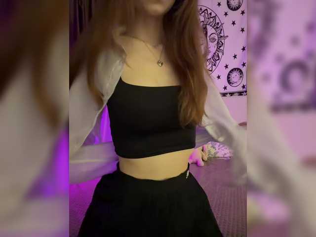 CrazyAleona's BongaCams show and profile