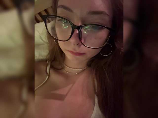 CrazyAleona's BongaCams show and profile