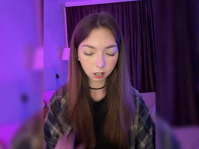 CrazyAleona's BongaCams show and profile