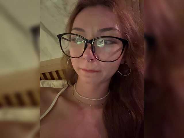 CrazyAleona's BongaCams show and profile