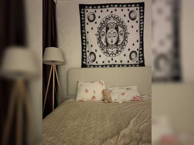 CrazyAleona's BongaCams show and profile