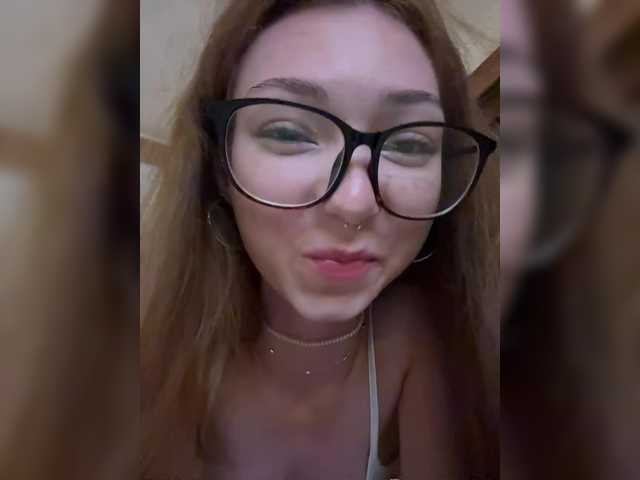 CrazyAleona's BongaCams show and profile