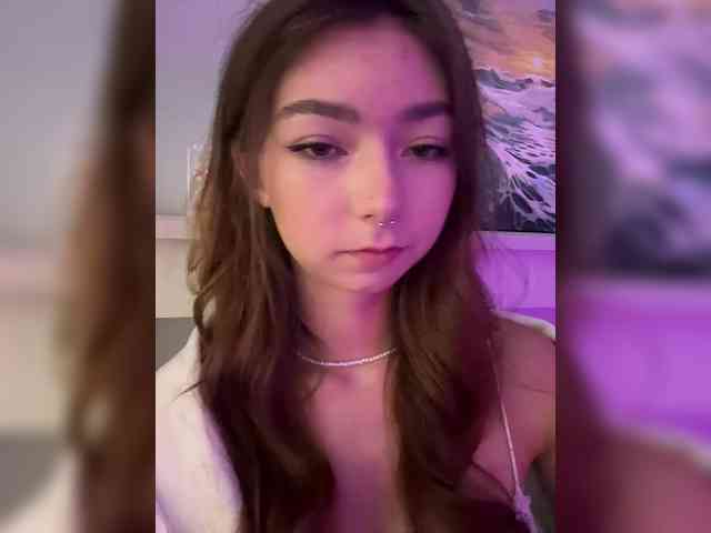 ShyAlya webcam