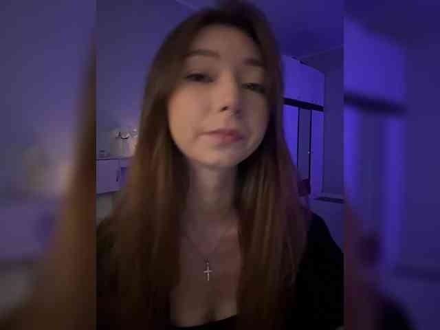 ShyAlya webcam