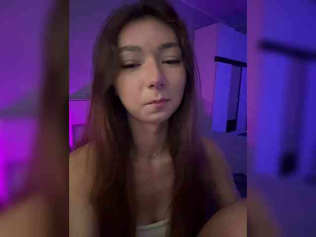 ShyAlya webcam