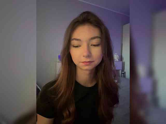 ShyAlya webcam