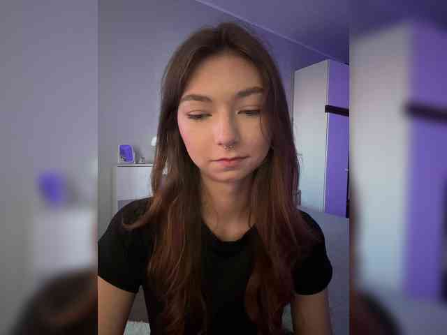 ShyAlya webcam