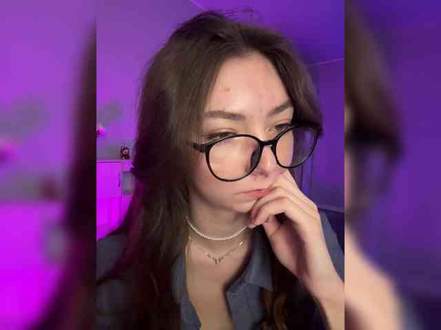 ShyAlya webcam