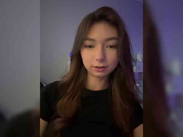 ShyAlya webcam
