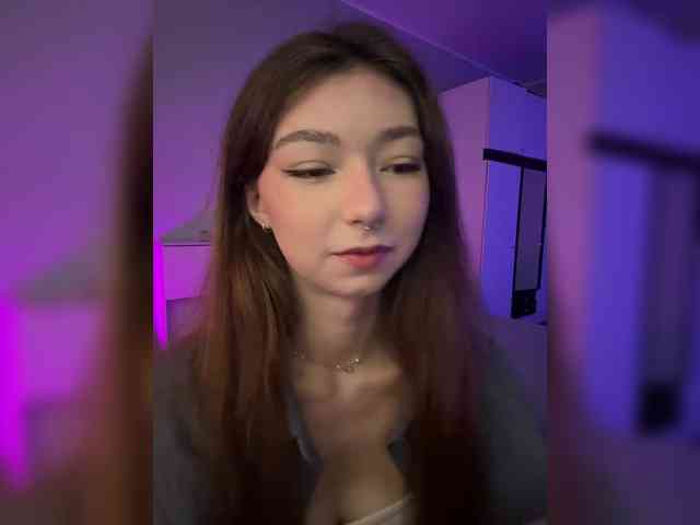 ShyAlya webcam