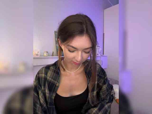 ShyAlya webcam