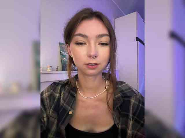 ShyAlya webcam