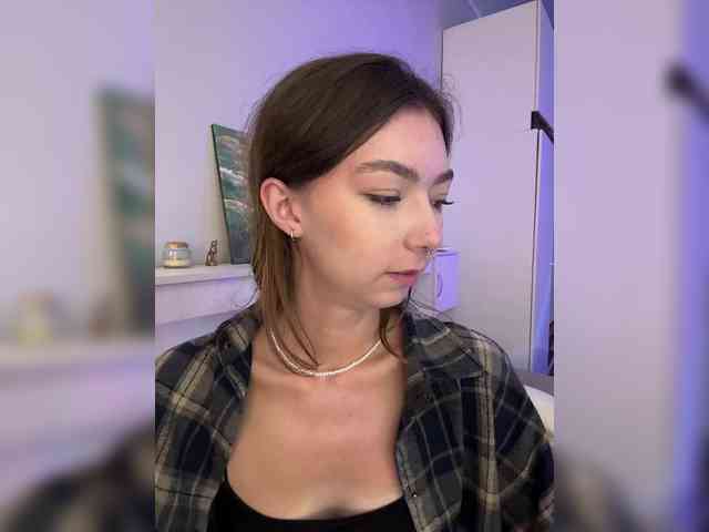 ShyAlya webcam
