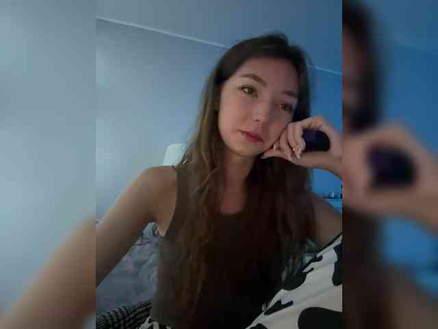 ShyAlya webcam